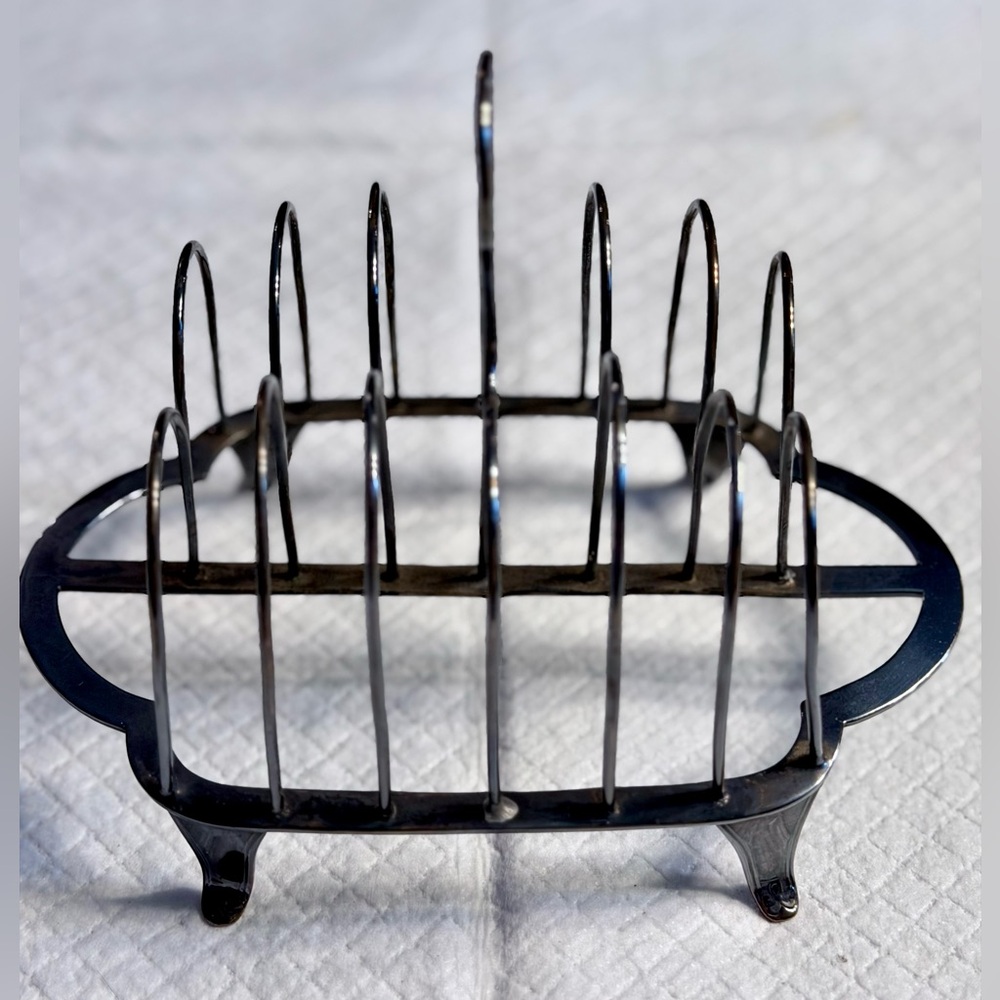 King George III Sterling Silver toast rack, Thomas Wallis, London, 1796.